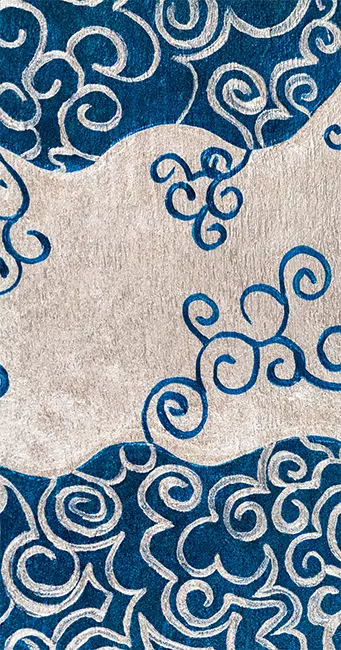 Gemusterter blauer Teppich